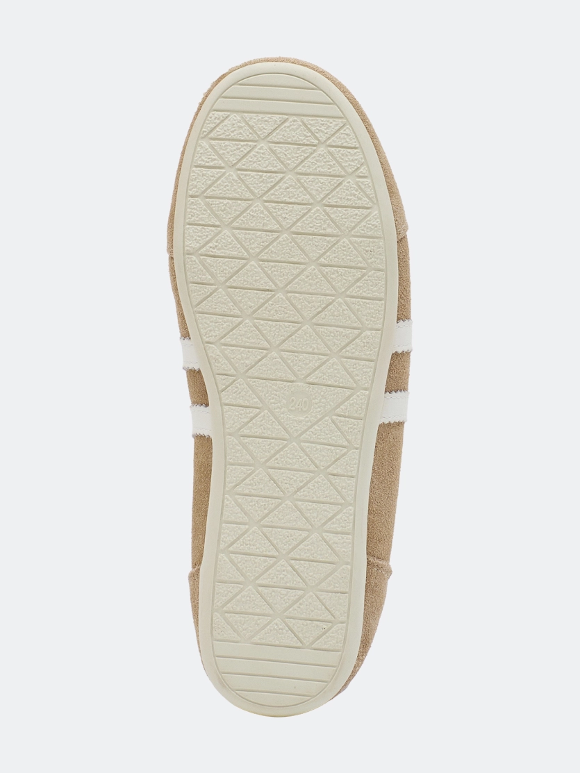 Замшевые кеды с контрастными полосками