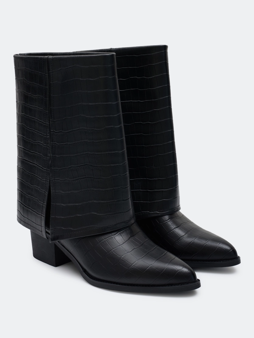 Полусапоги из натуральной кожи с расширенным голенищем