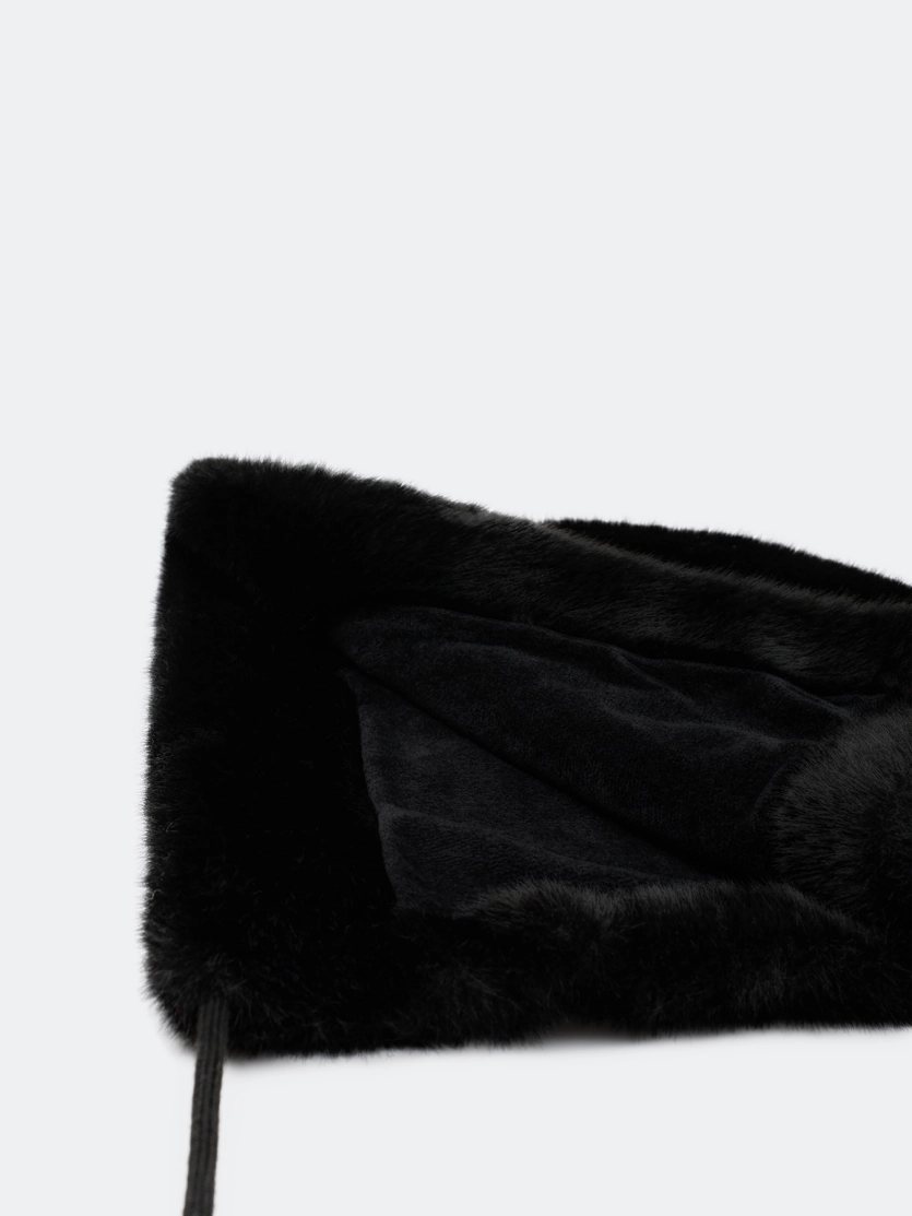 Капор из искусственного меха