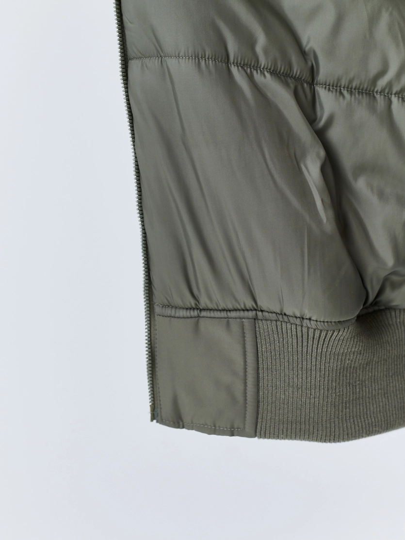 Oversize бомбер с меховым капюшоном