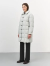 Стеганое пальто с контрастной фурнитурой