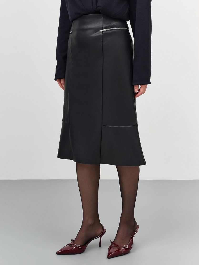 Юбка из экокожи с декоративными молниями