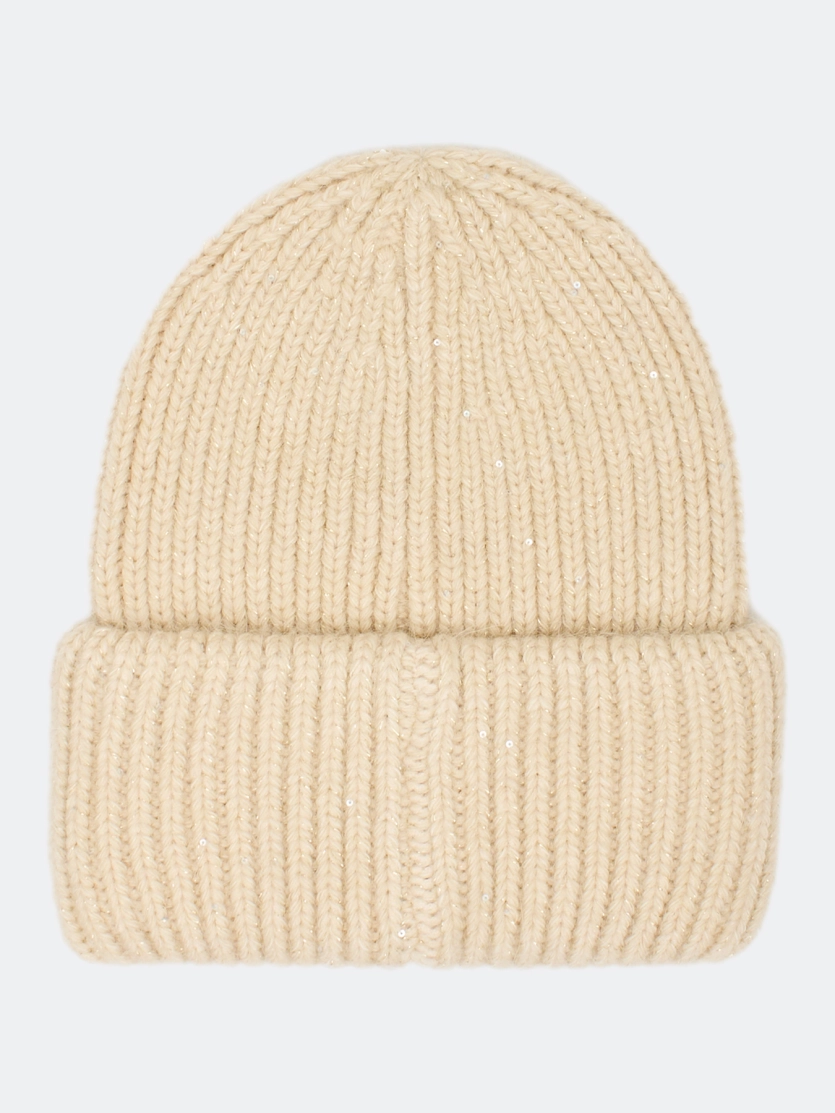 Шапка бини с минималистичным декором