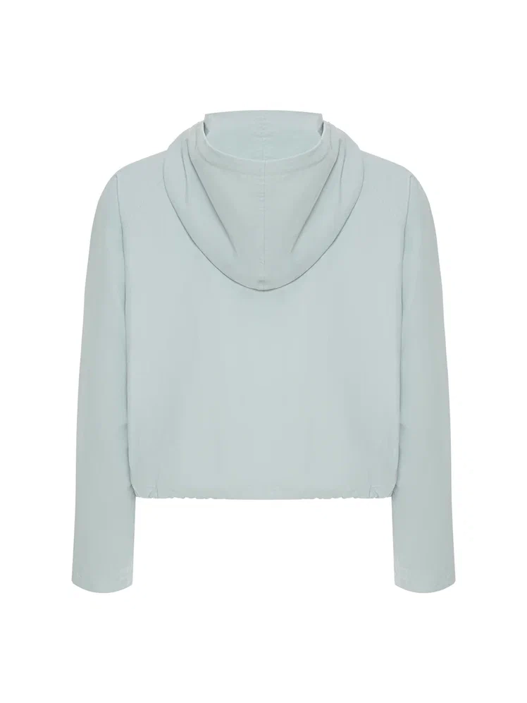 Укороченная ветровка с капюшоном