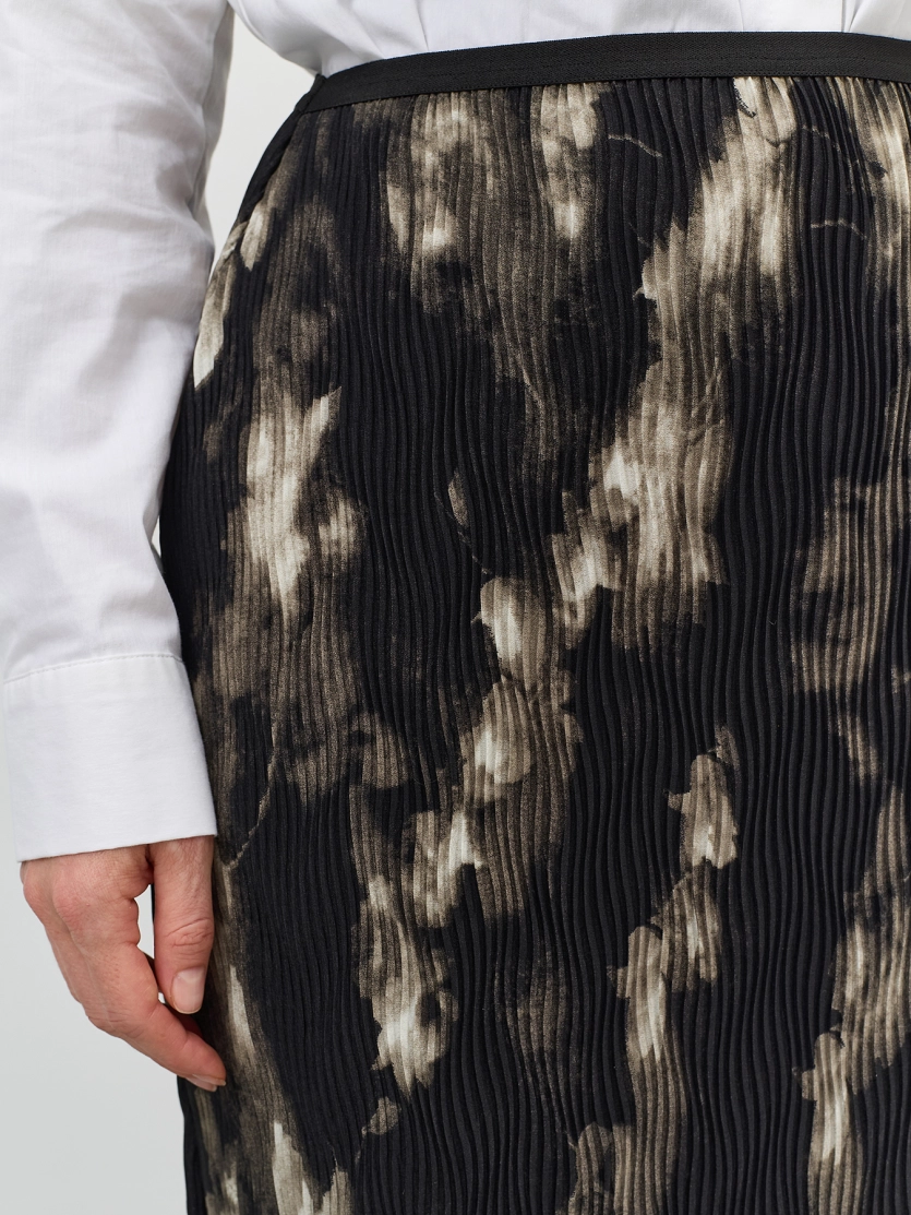 Юбка-плиссе из фактурной ткани