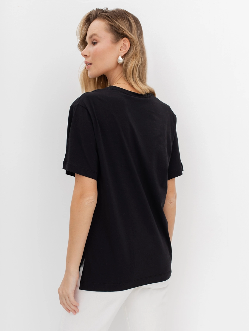 Oversize футболка с акцентным фольгированным принтом