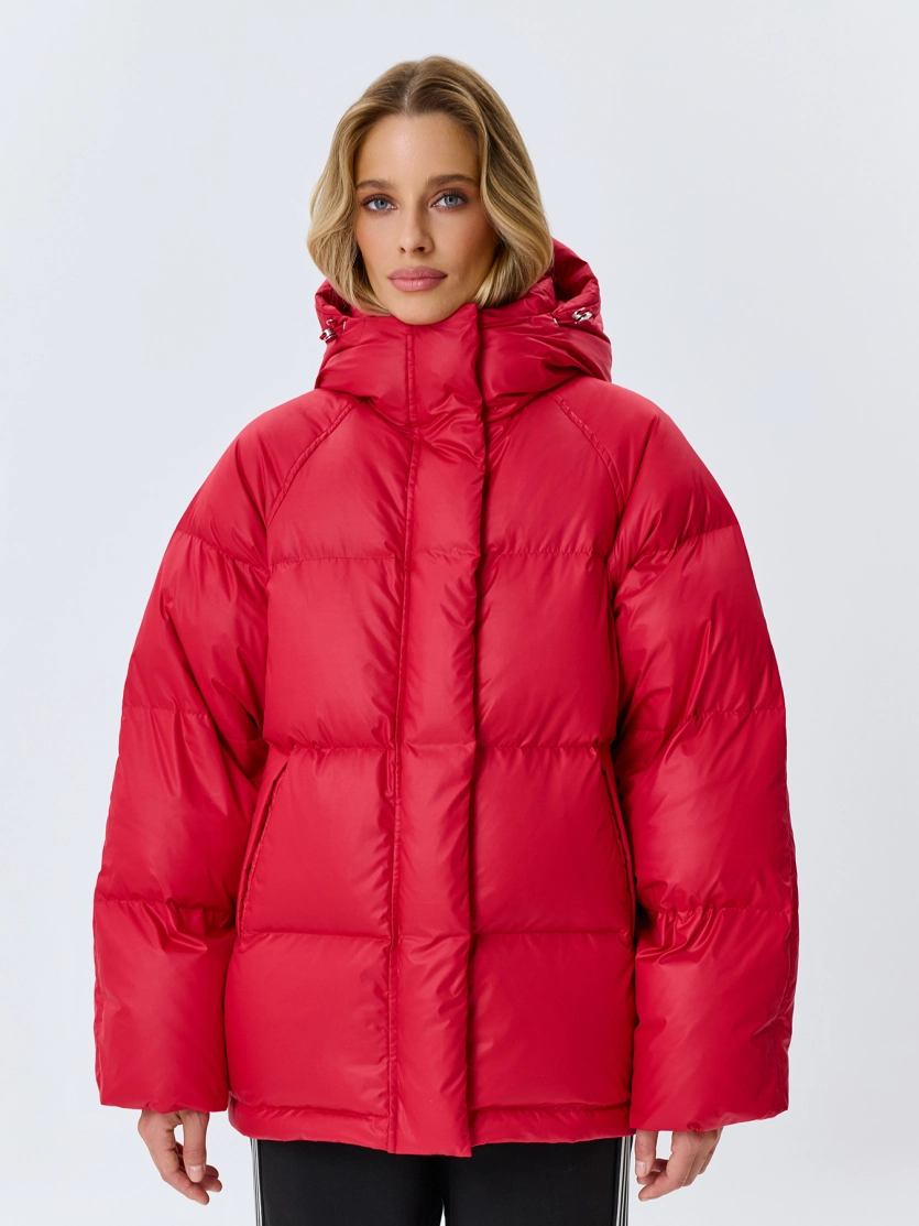 Яркий пуховик Oversize