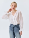 Романтичная блузка с воланами