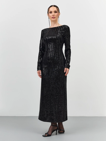 Платье с искрящимися пайетками