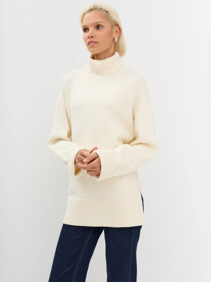 Oversize свитер с высоким воротником