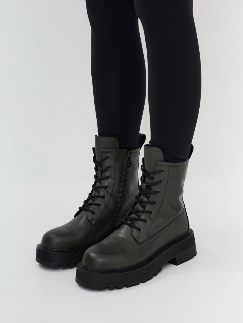 Утепленные ботинки из натуральной кожи