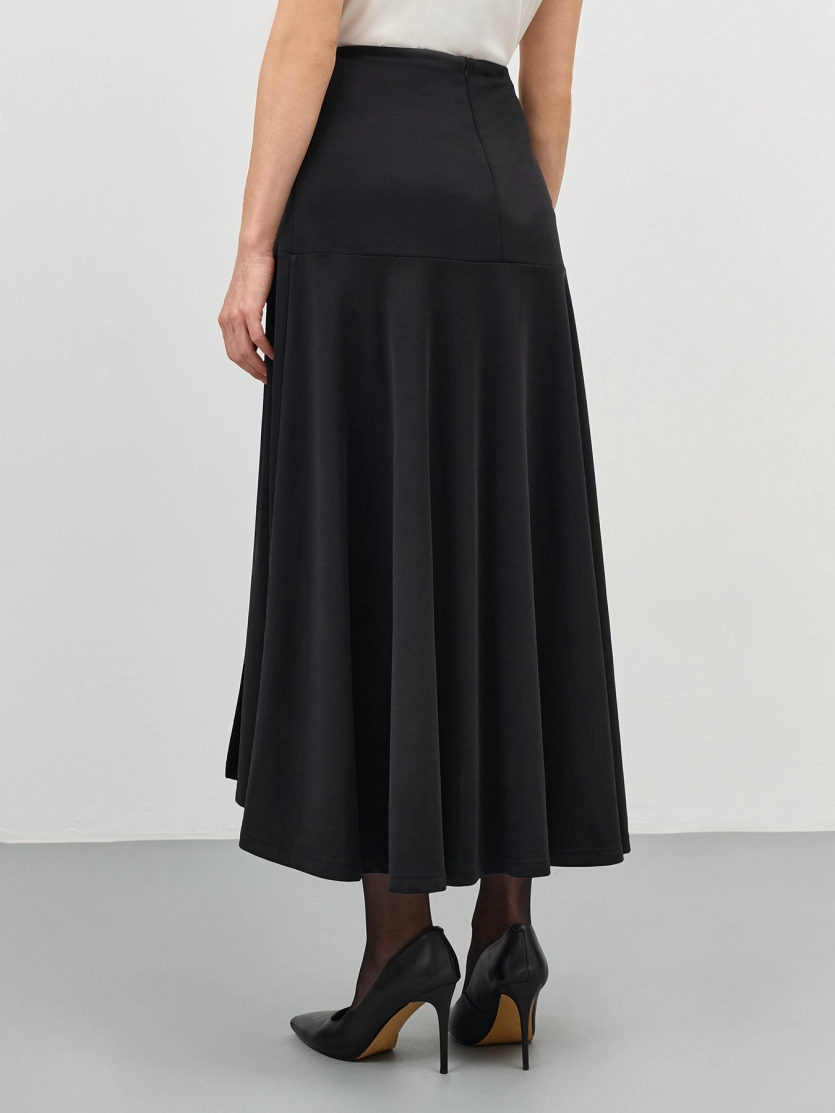 Летящая юбка с разрезами