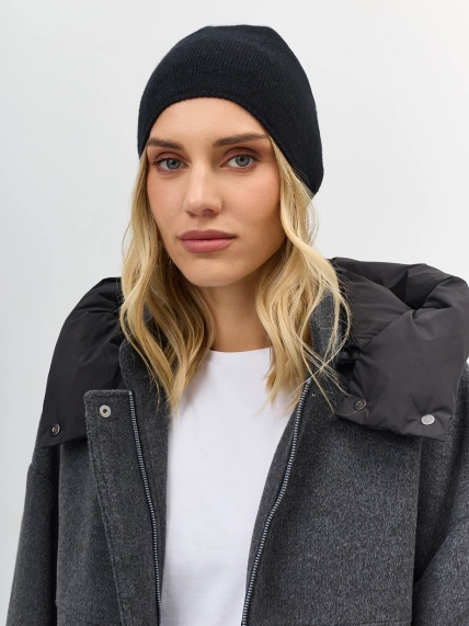 Шапка в рубчик из вискозы