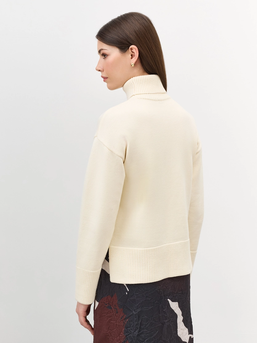 Джемпер с воротником гольф