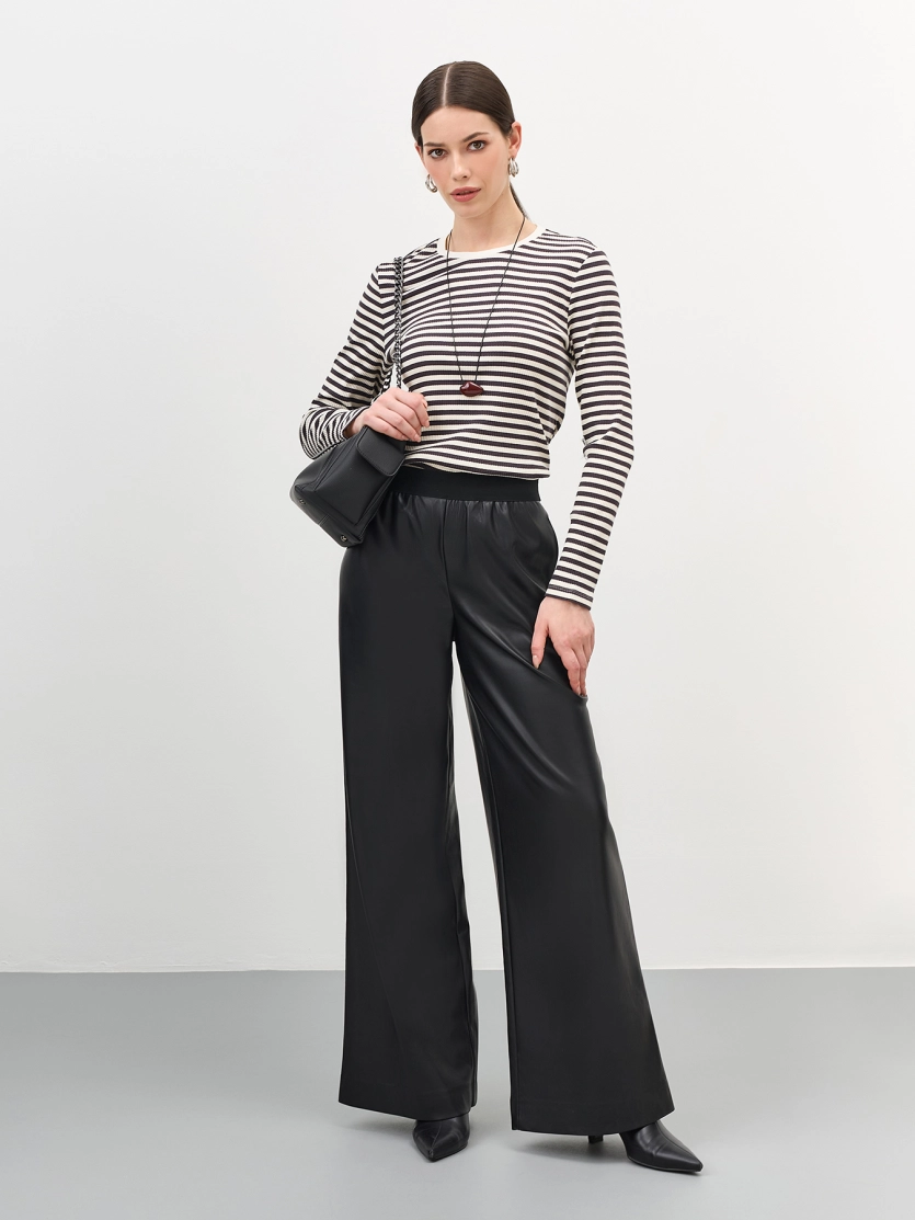 Базовый лонгслив в контрастную полоску