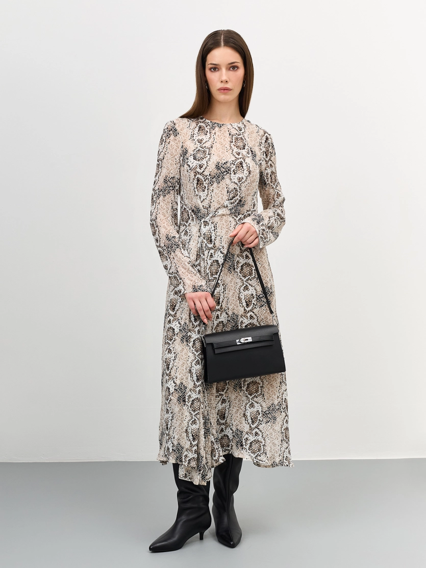 Платье-макси с анималистичным принтом