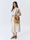 Плетеная сумка с акцентной ручкой