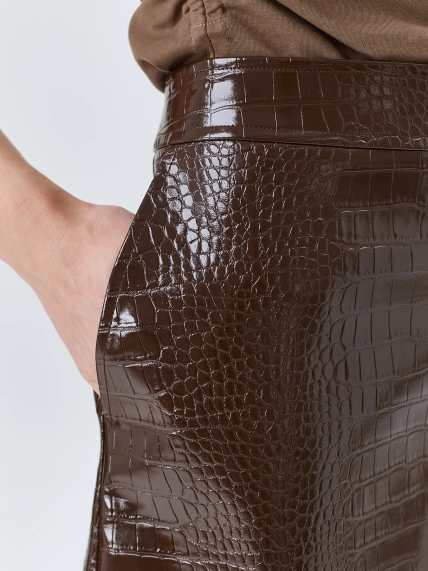 Мини-юбка из фактурной эко кожи