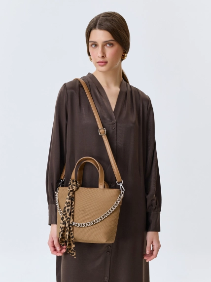 Сумка-хобо из фактурной эко кожи