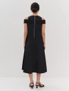 Хлопковое платье с акцентом на плечах