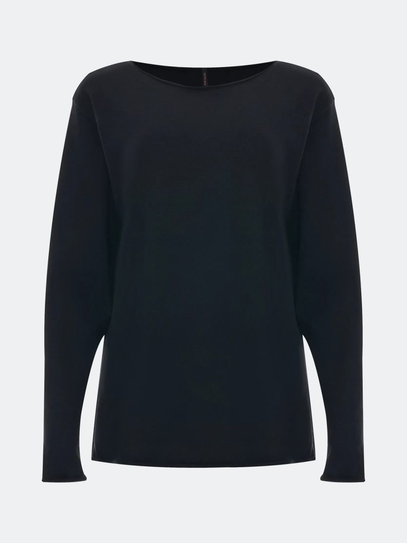 Свободный джемпер с разрезами на рукавах