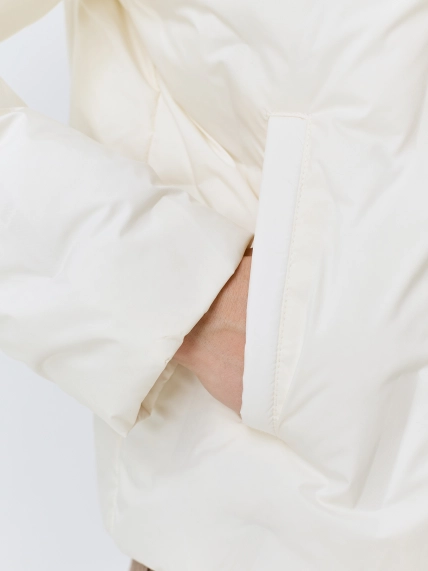 Стеганый жакет с контрастными пуговицами