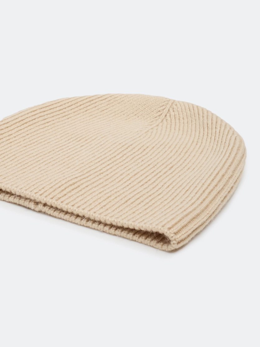 Шапка из вискозы и ангоры