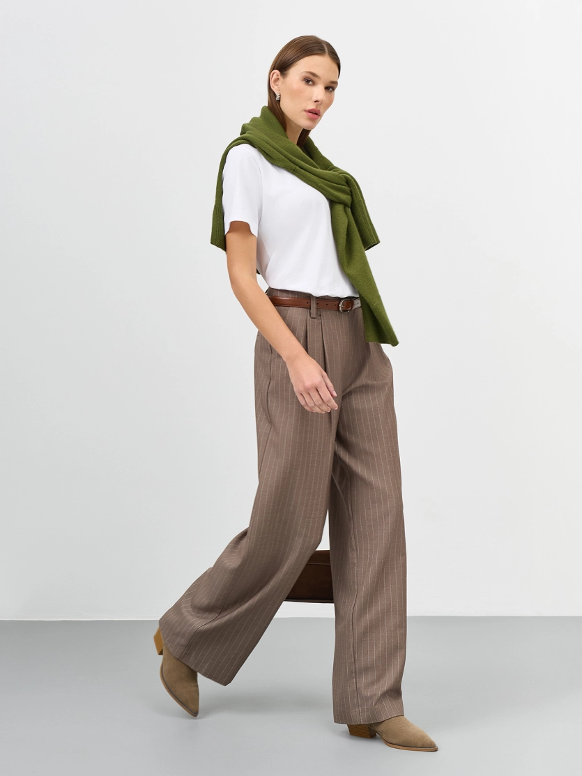 Широкие брюки в полоску